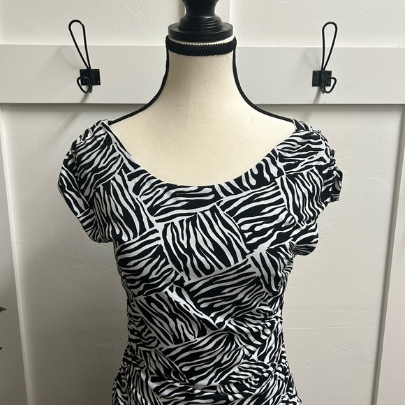 Enfocus Petite Women’s Black White Stretch Casual Career Dress Size 8P - Picture 2 of 9